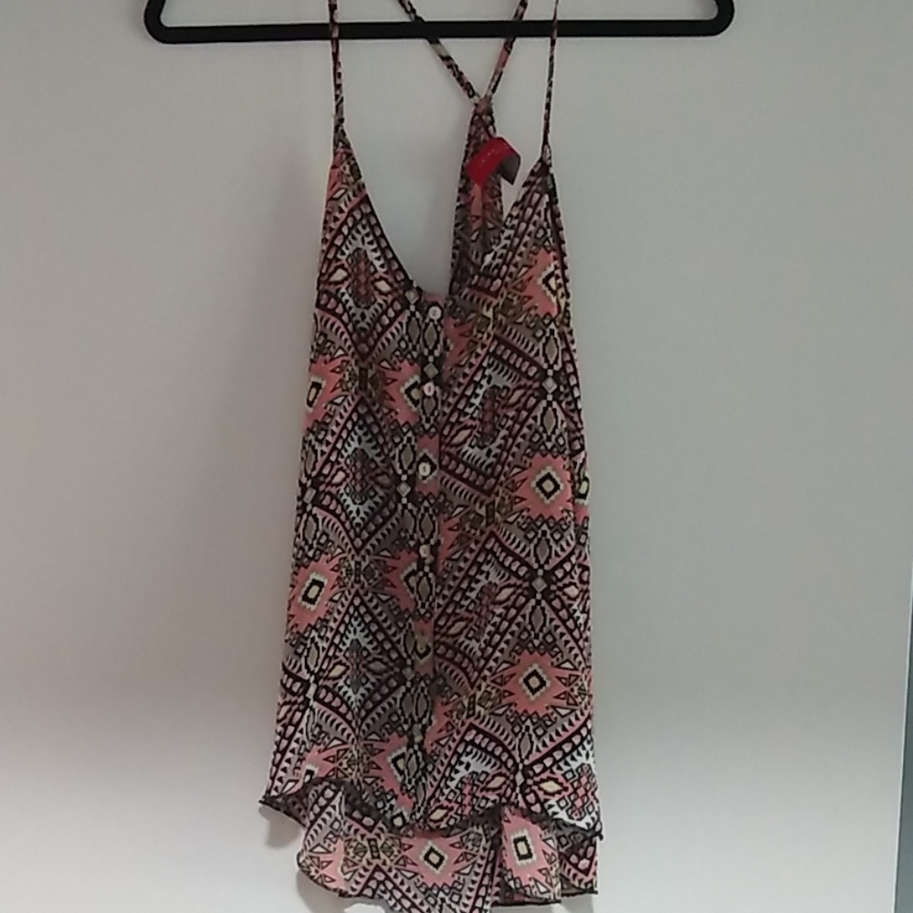 Akira Flowy Top